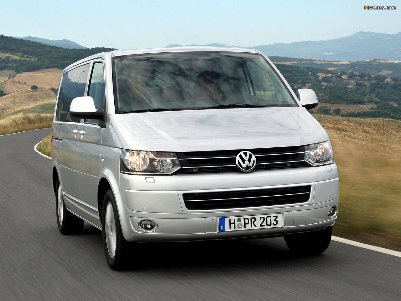 Images of Volkswagen T5 Caravelle 2009 (1280 x 960)