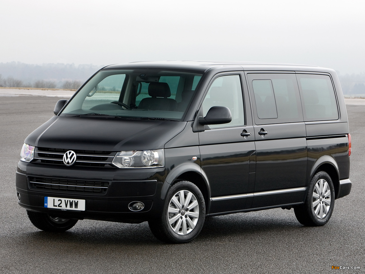 Images of Volkswagen T5 Caravelle UK-spec 2009 (1280 x 960)