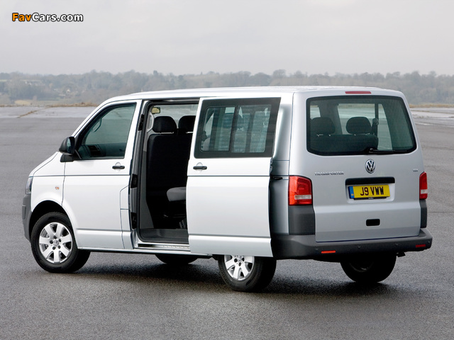 Images of Volkswagen T5 Transporter Shuffle UK-spec 2010 (640 x 480)