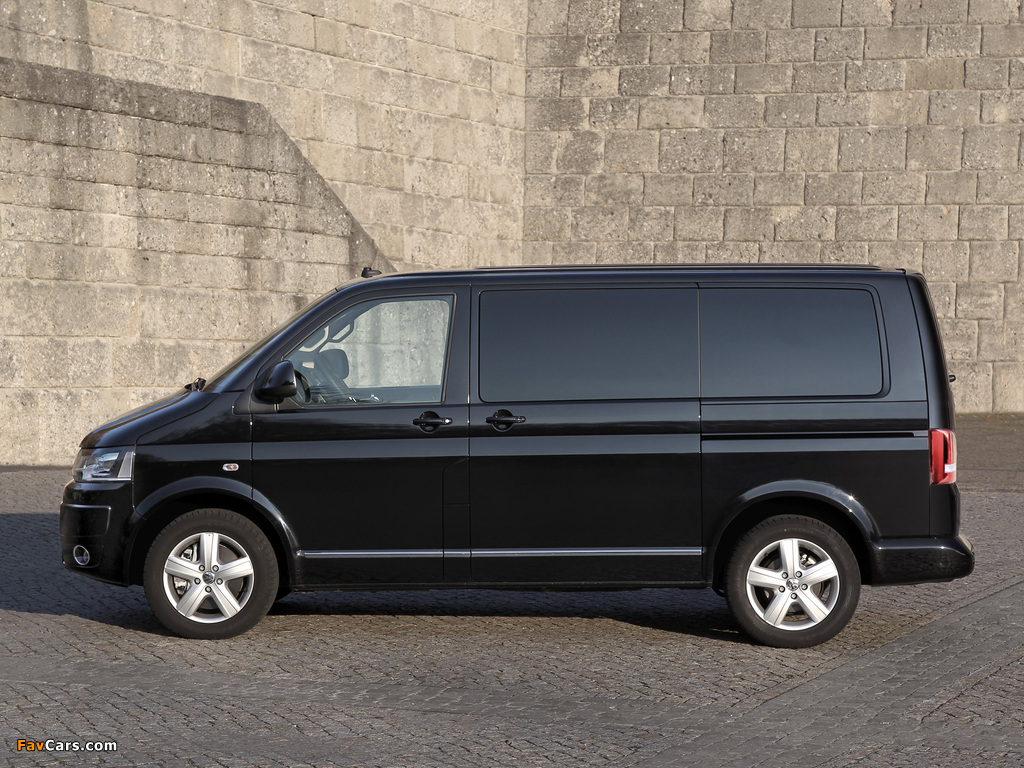 Images of Volkswagen T5 Multivan Business 2011 (1024 x 768)