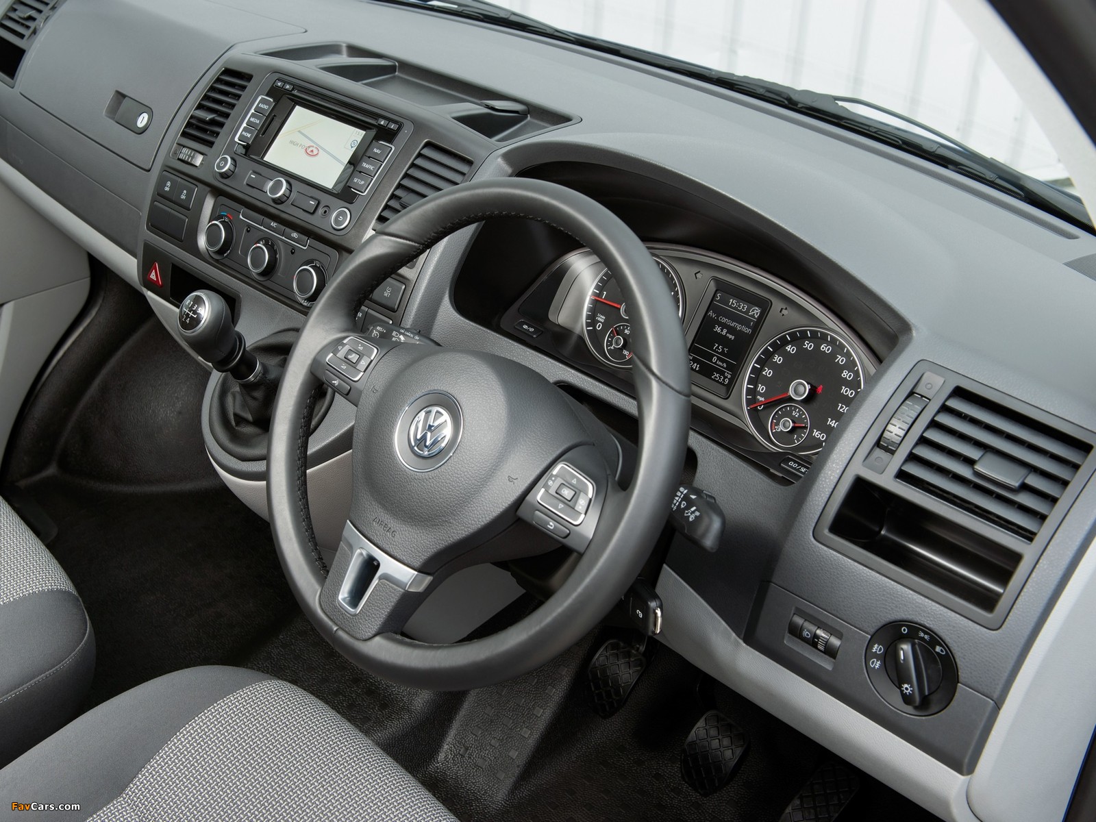 Images of Volkswagen T5 Transporter BlueMotion Van UK-spec 2012 (1600 x 1200)