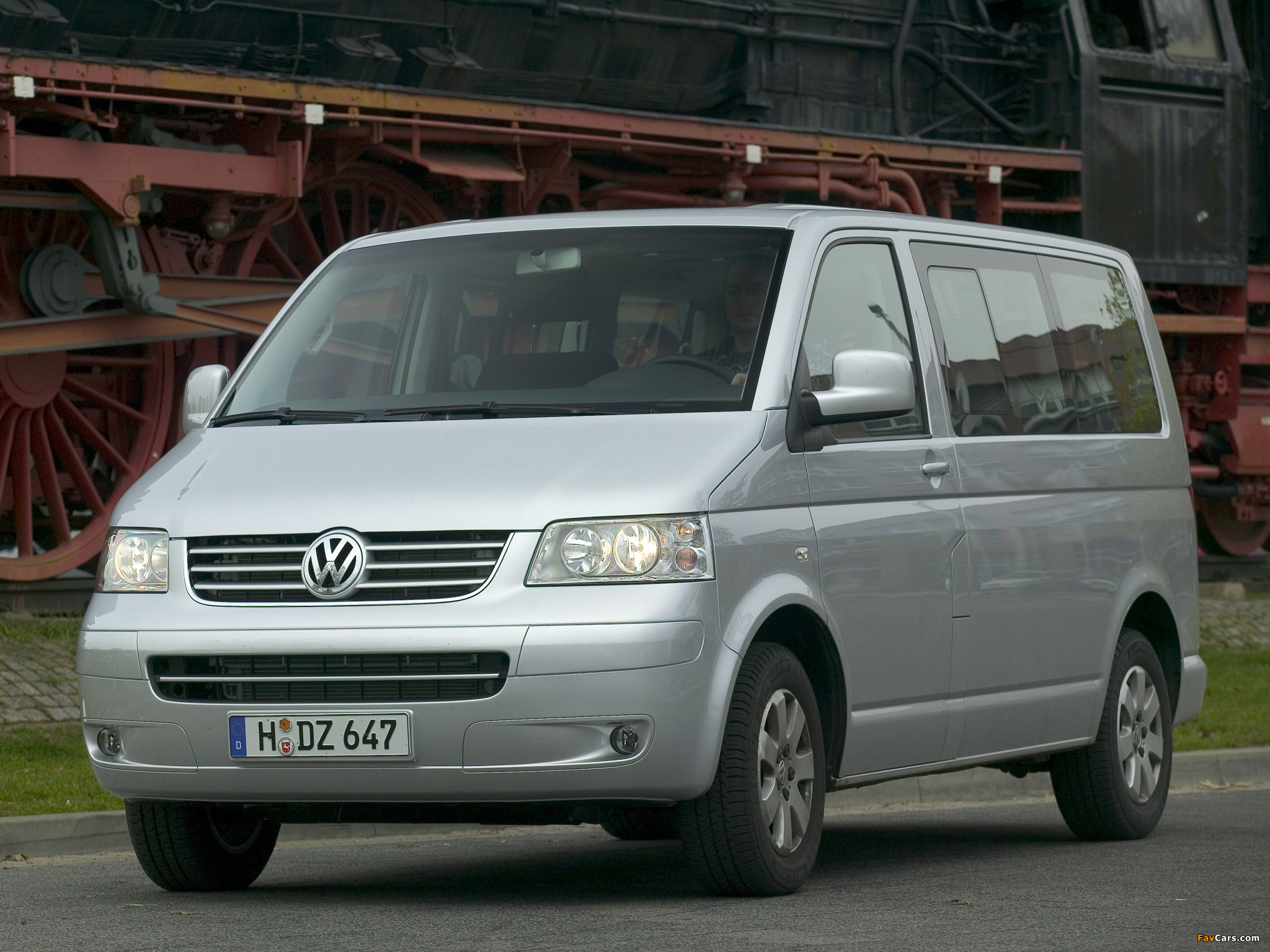 Photos of Volkswagen T5 Caravelle 2003–09 (2048 x 1536)