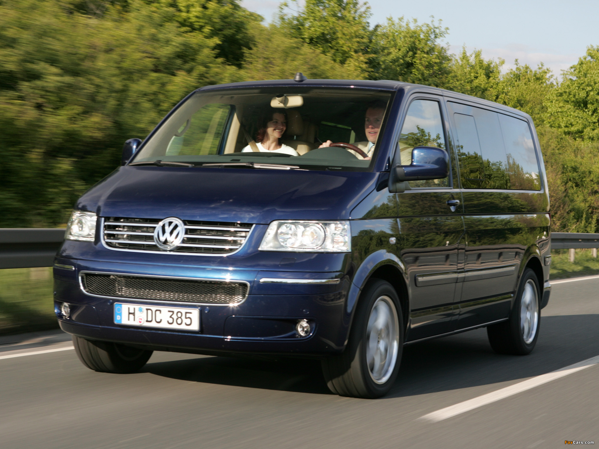 Photos of Volkswagen T5 Multivan Business 2003–09 (2048 x 1536)
