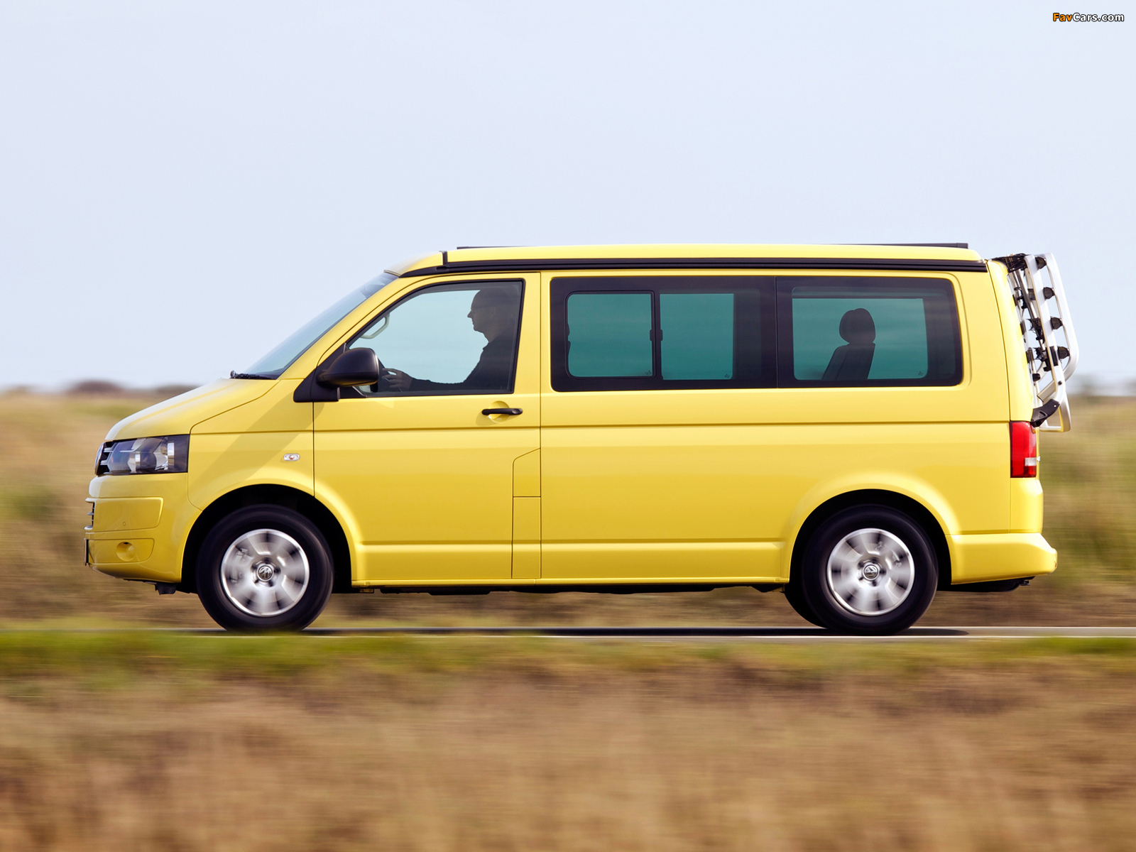 Photos of Volkswagen T5 California Beach UK-spec 2009 (1600 x 1200)