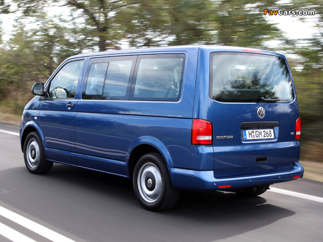 Photos of Volkswagen T5 Multivan Startline 2009 (640 x 480)
