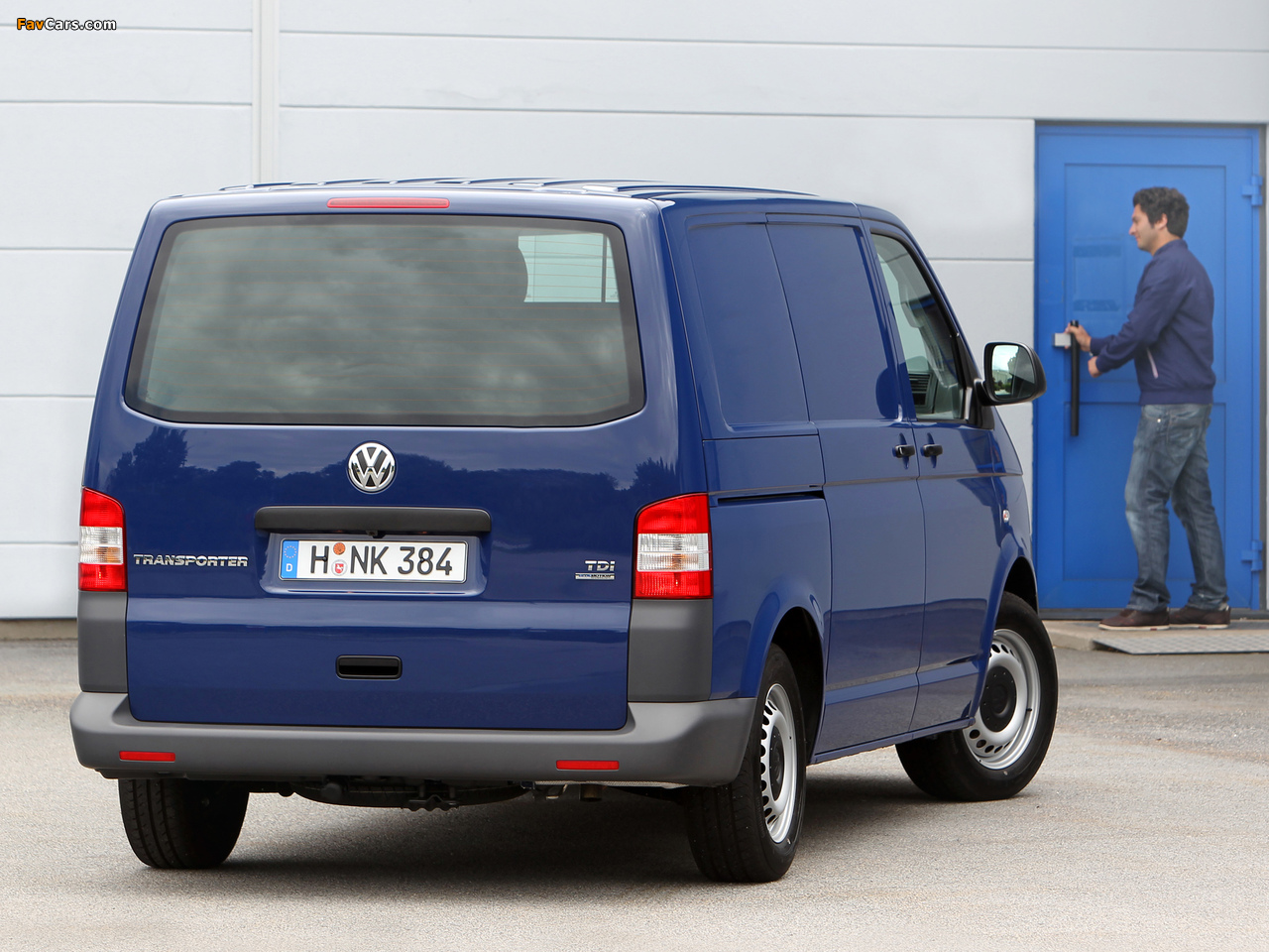 Photos of Volkswagen T5 Transporter Van 2009 (1280 x 960)