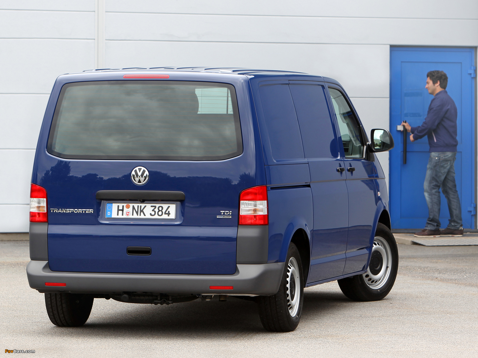 Photos of Volkswagen T5 Transporter Van 2009 (1600 x 1200)