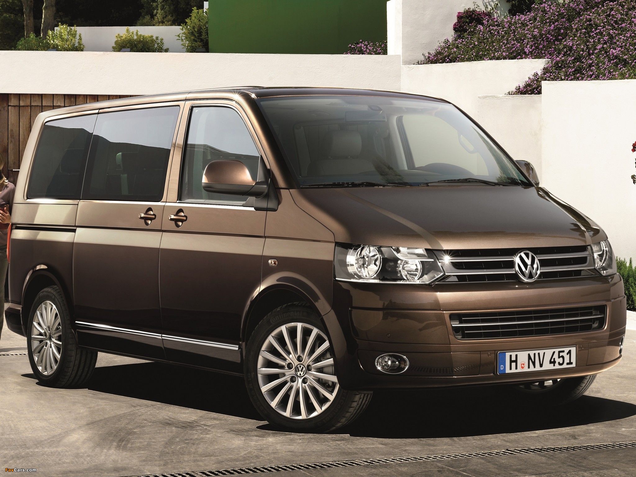 Photos of Volkswagen T5 Multivan Highline 2009 (2048 x 1536)