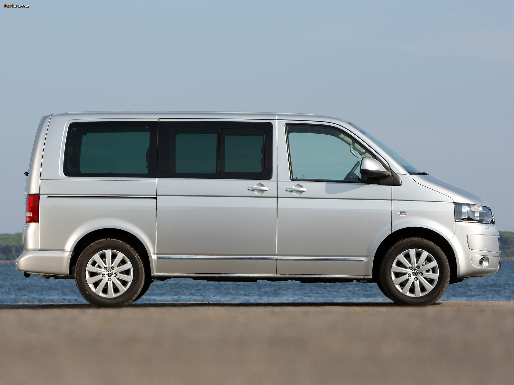 Photos of Volkswagen T5 Multivan Highline 2009 (2048 x 1536)