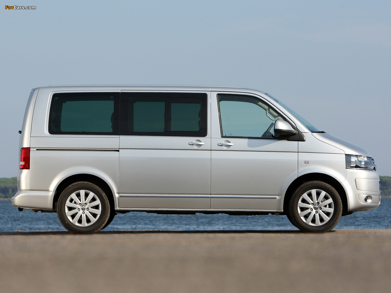 Photos of Volkswagen T5 Multivan Highline 2009 (1280 x 960)