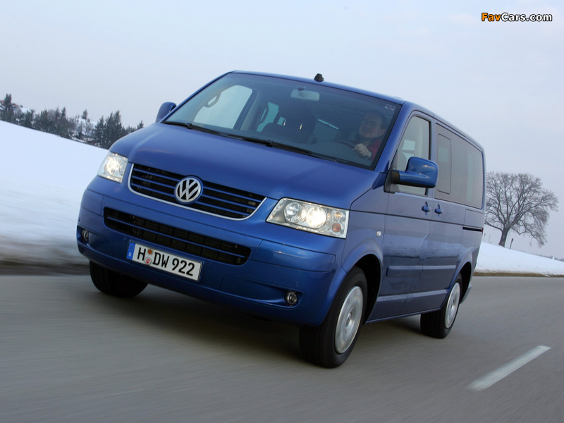 Pictures of Volkswagen T5 Multivan Comfortline 2003–09 (800 x 600)
