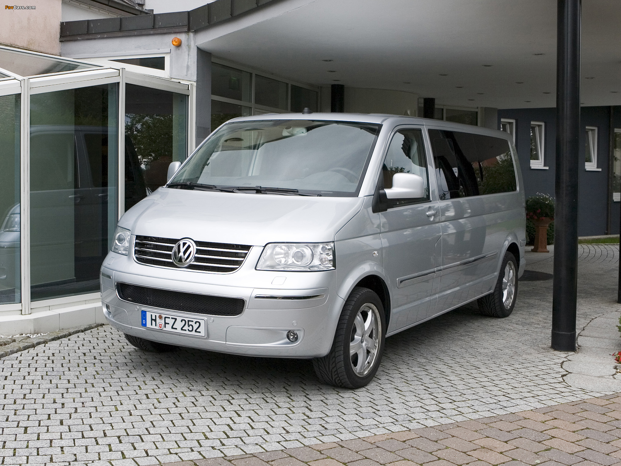 Pictures of Volkswagen T5 Multivan Business 2003–09 (2048 x 1536)