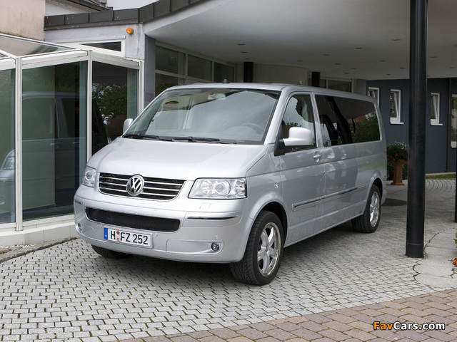 Pictures of Volkswagen T5 Multivan Business 2003–09 (640 x 480)