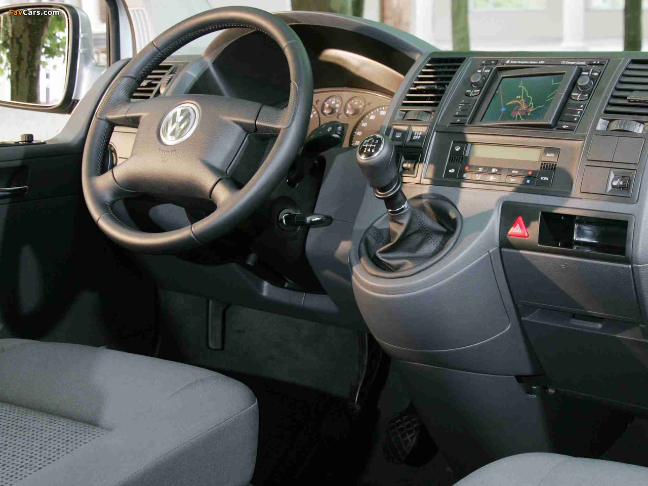 Pictures of Volkswagen T5 Multivan Comfortline 2003–09 (1280 x 960)