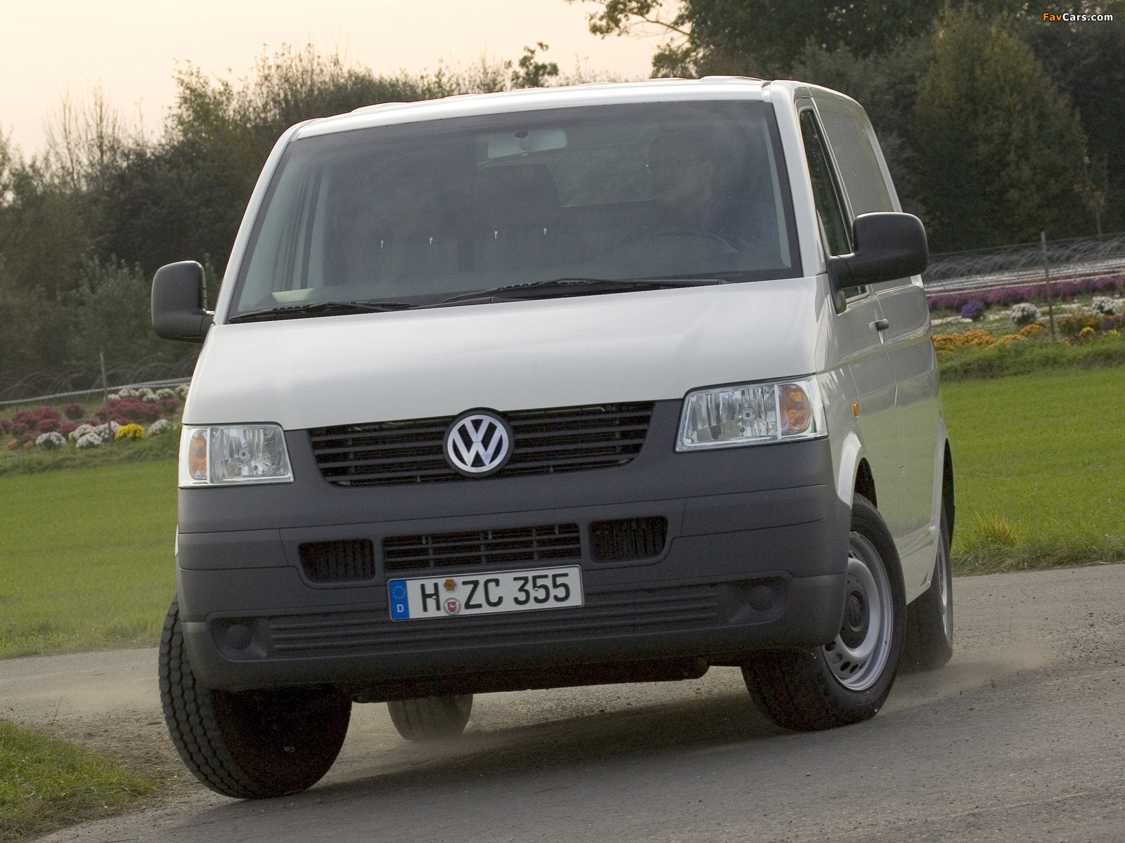 Pictures of Volkswagen T5 Transporter Van 2003–09 (1600 x 1200)