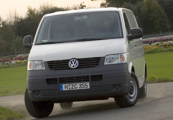Pictures of Volkswagen T5 Transporter Van 2003–09