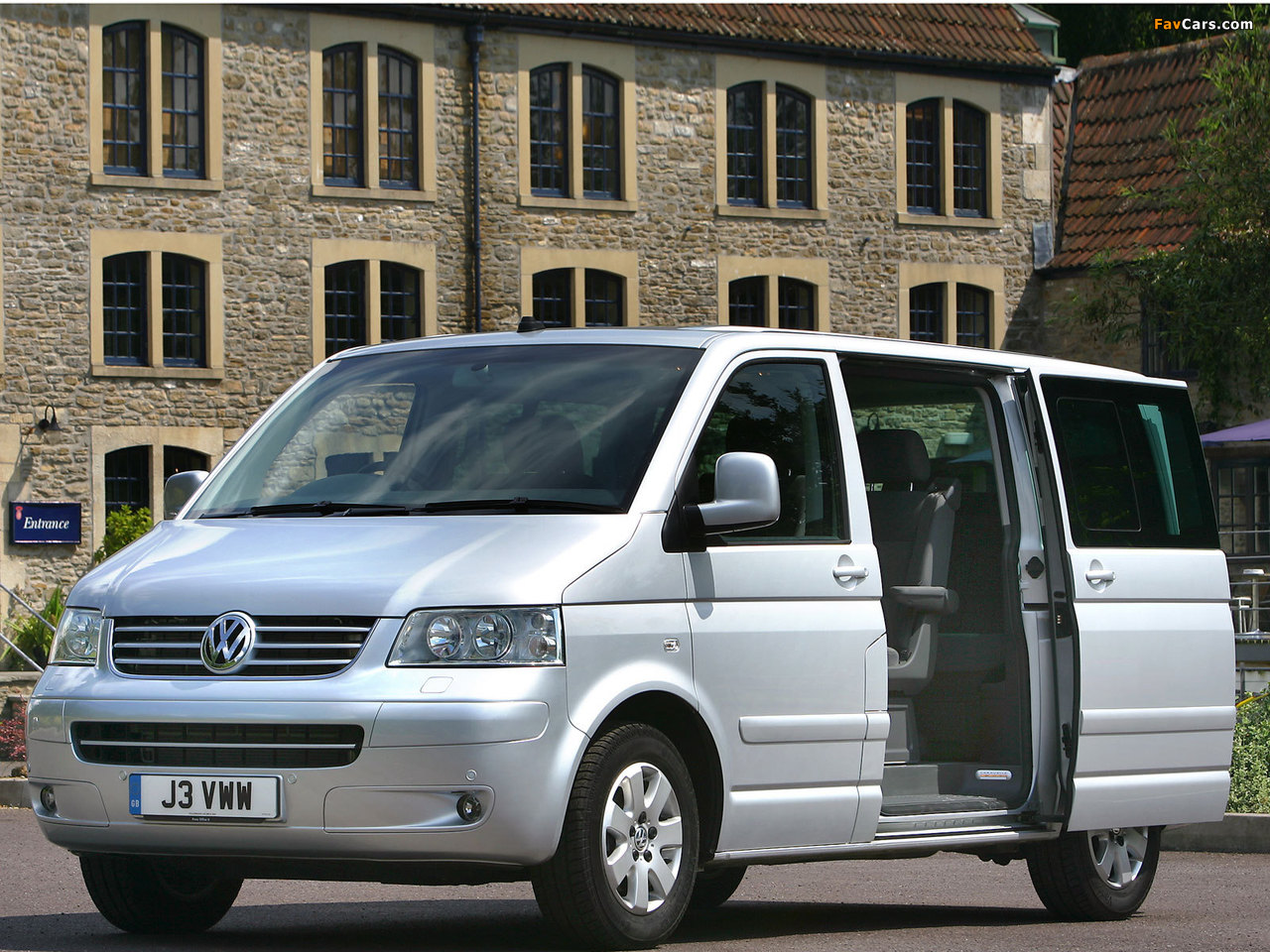 Pictures of Volkswagen T5 Caravelle UK-spec 2003–09 (1280 x 960)