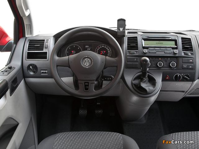 Pictures of Volkswagen T5 Transporter Combi 2009 (640 x 480)