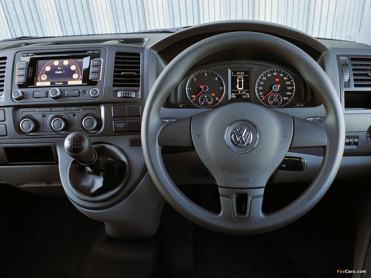 Pictures of Volkswagen T5 Transporter Van UK-spec 2009 (1280 x 960)