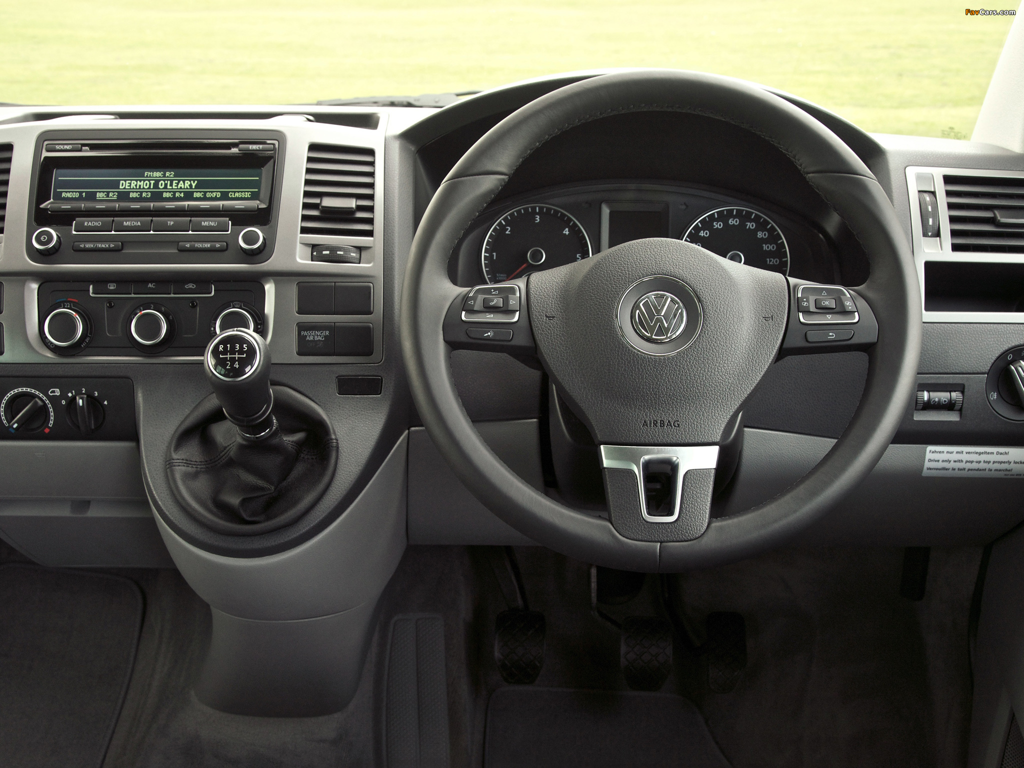 Pictures of Volkswagen T5 California Beach UK-spec 2009 (2048 x 1536)
