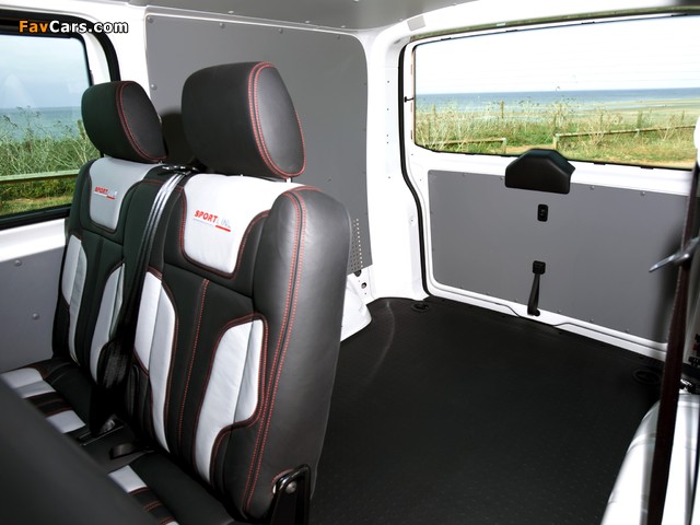 Pictures of Volkswagen T5 Transporter Combi Sportline UK-spec 2011 (640 x 480)