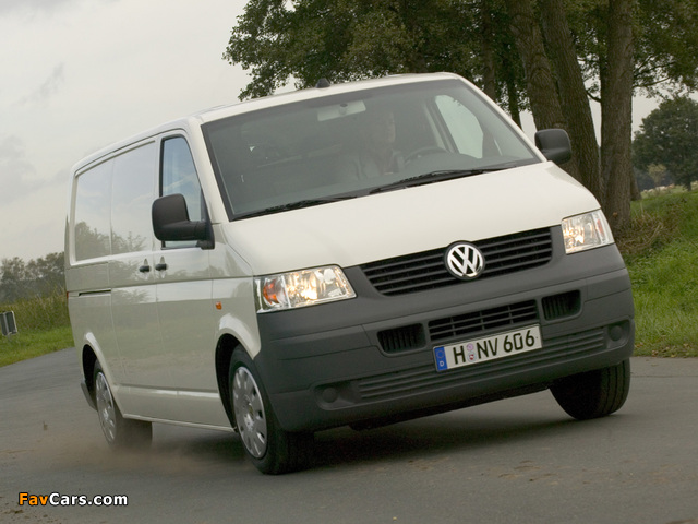 Volkswagen T5 Transporter Van 2003–09 photos (640 x 480)