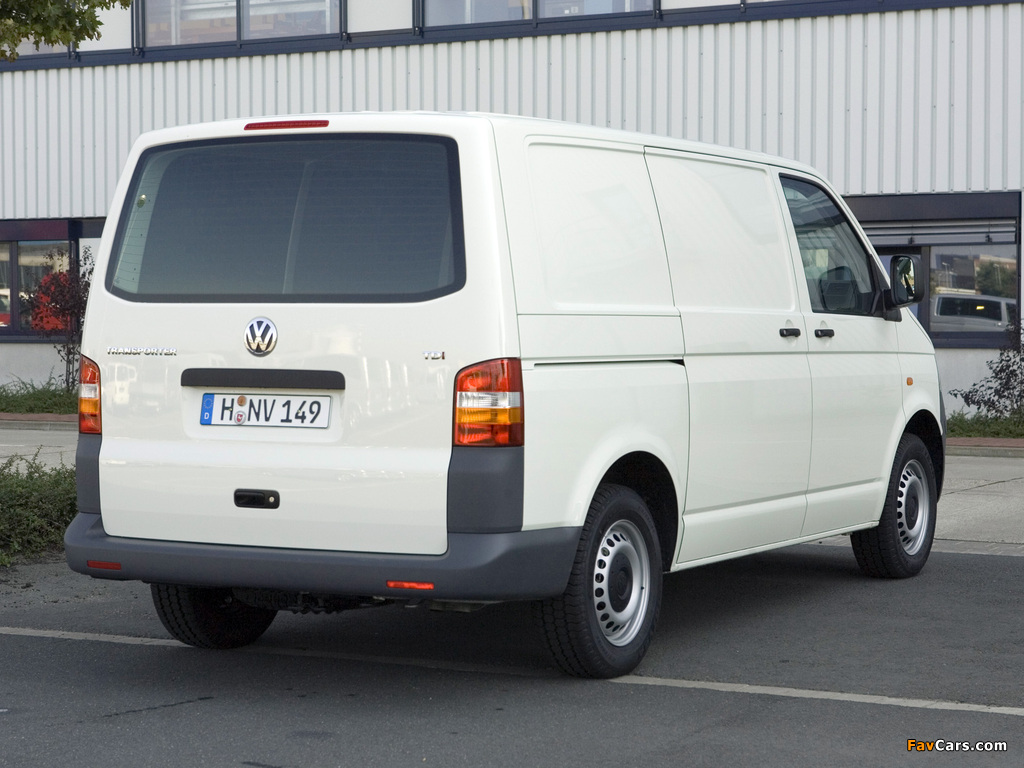 Volkswagen T5 Transporter Van 2003–09 pictures (1024 x 768)