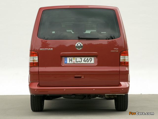 Volkswagen T5 Multivan Comfortline 2003–09 pictures (640 x 480)
