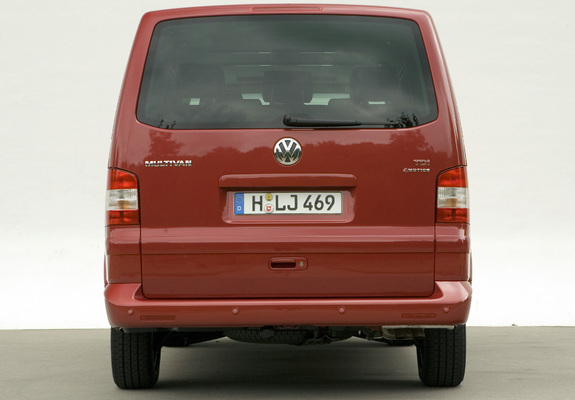 Volkswagen T5 Multivan Comfortline 2003–09 pictures
