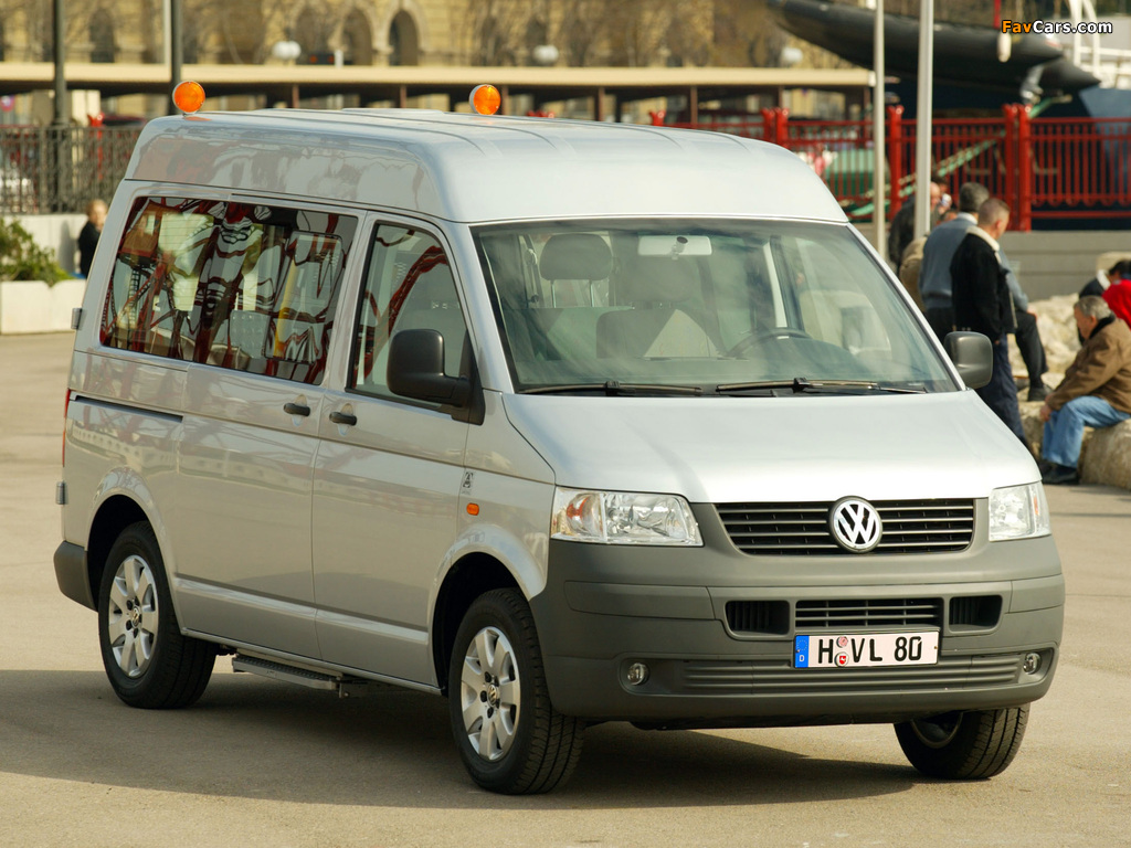 Volkswagen T5 Transporter Medium High Roof 2003–09 wallpapers (1024 x 768)