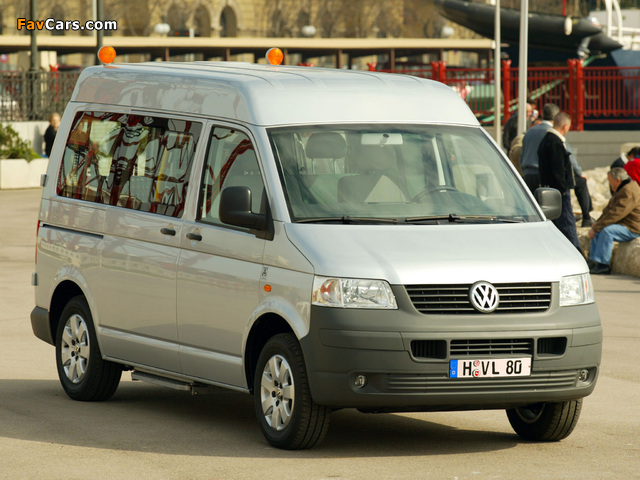 Volkswagen T5 Transporter Medium High Roof 2003–09 wallpapers (640 x 480)
