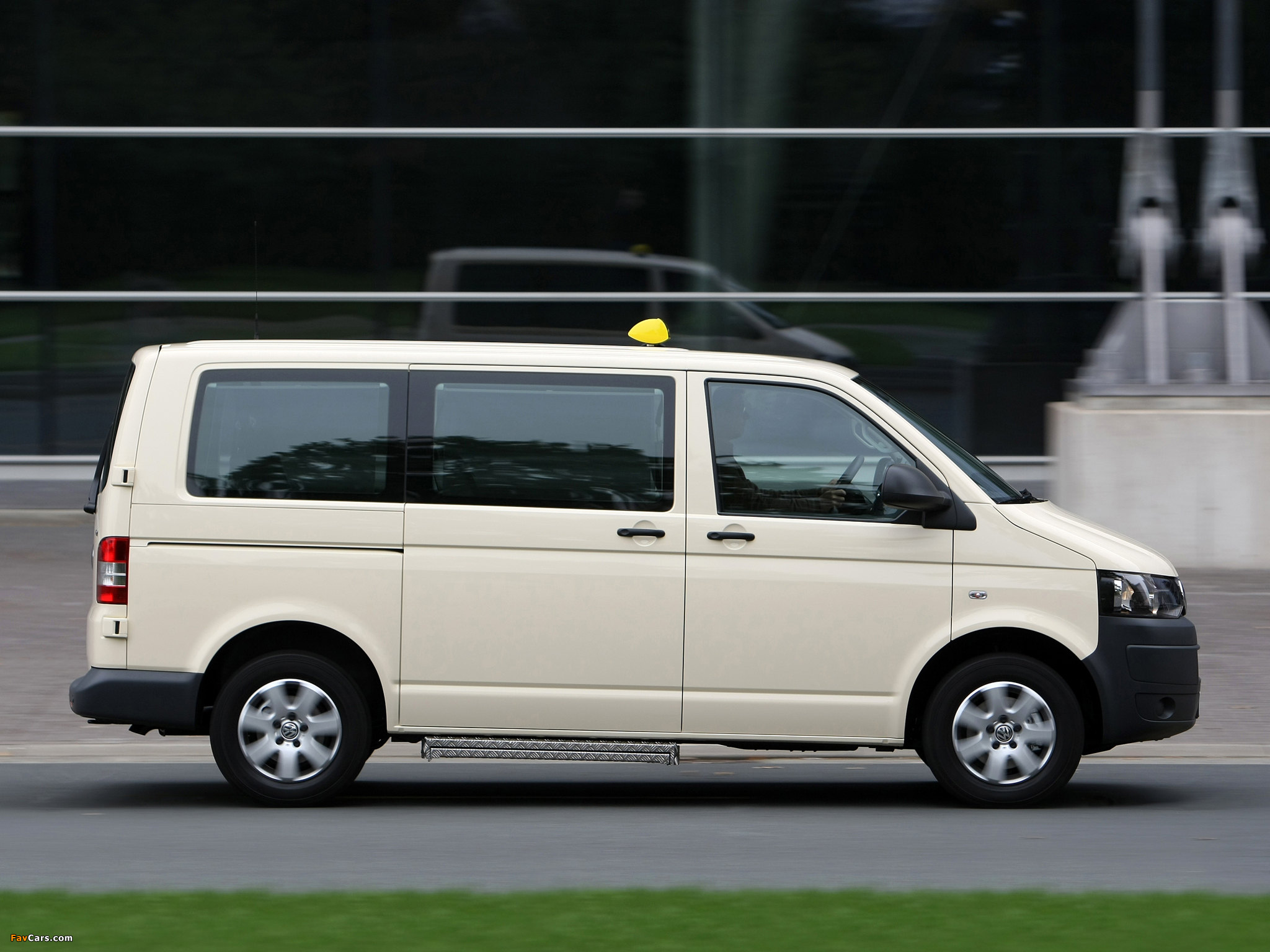 Volkswagen T5 Caravelle Taxi 2009 images (2048 x 1536)