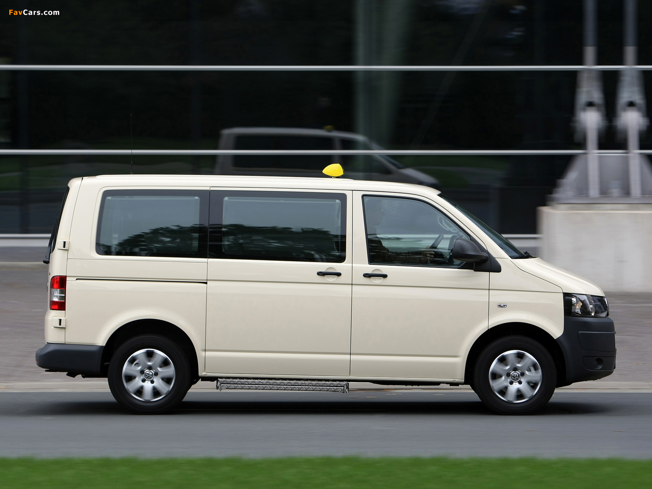 Volkswagen T5 Caravelle Taxi 2009 images (1280 x 960)