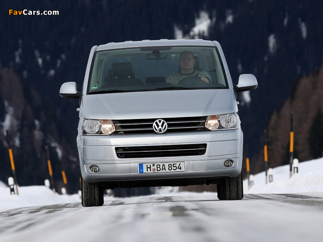 Volkswagen T5 Multivan Comfortline 2009 pictures (640 x 480)