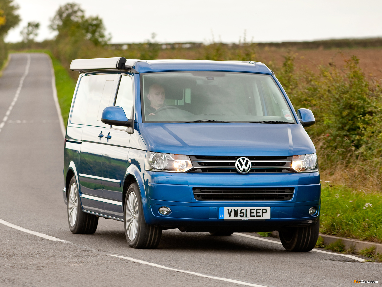 Volkswagen T5 California UK-spec 2009 wallpapers (1600 x 1200)