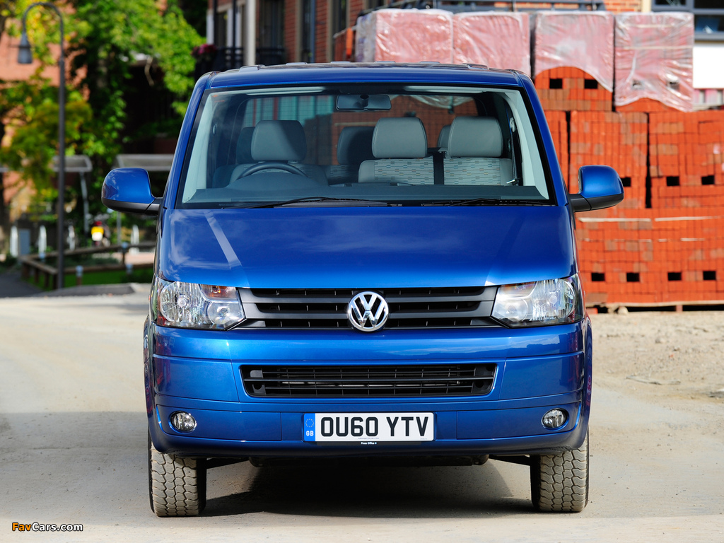 Volkswagen T5 Transporter Combi UK-spec 2010 images (1024 x 768)