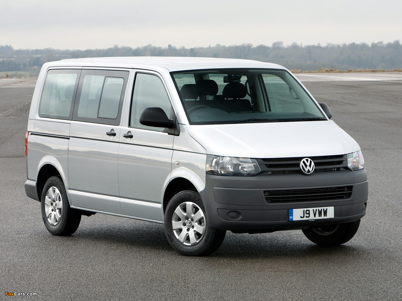 Volkswagen T5 Transporter Shuffle UK-spec 2010 pictures (1280 x 960)