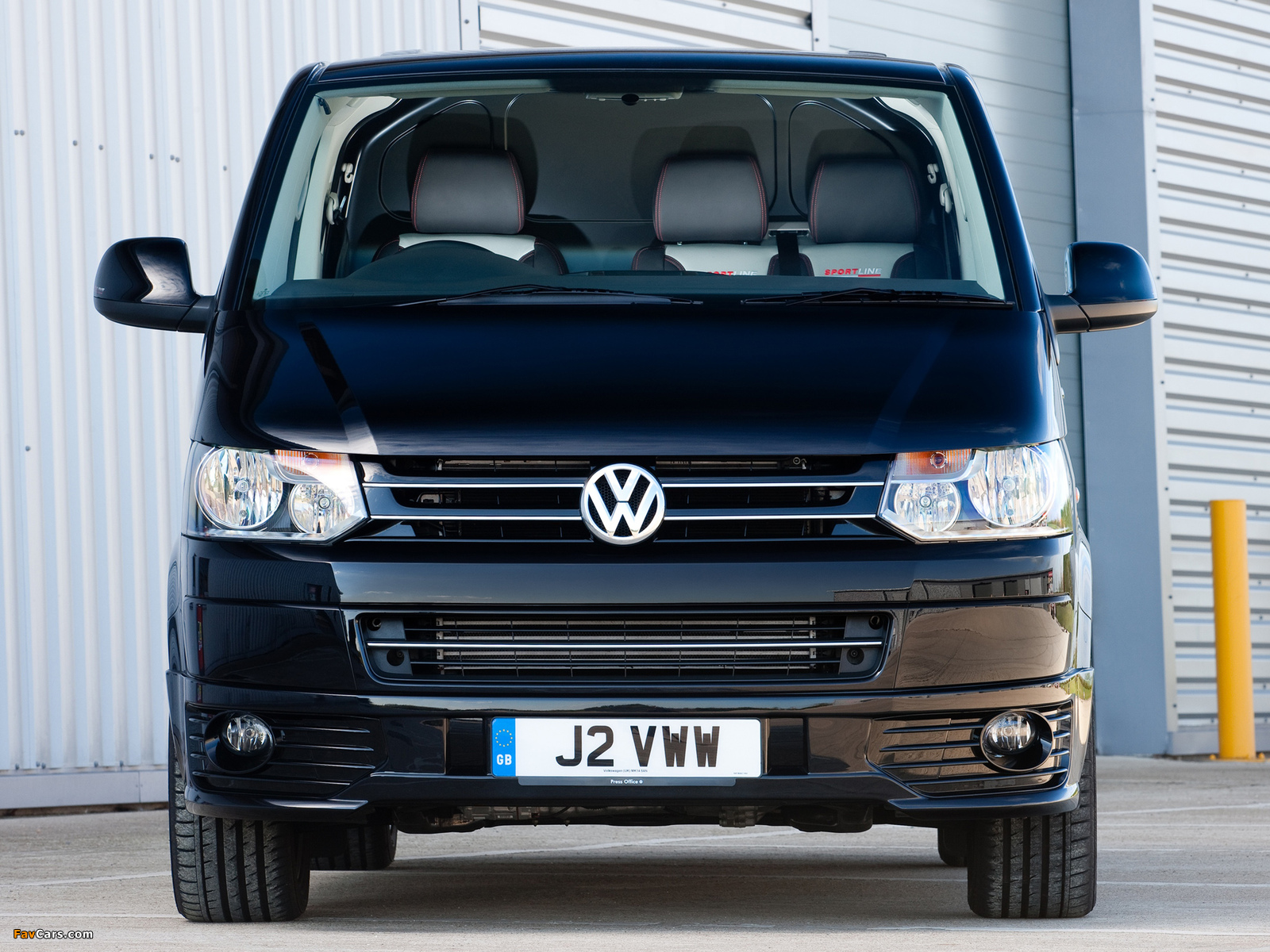 Volkswagen T5 Transporter Sportline UK-spec 2011 wallpapers (1600 x 1200)