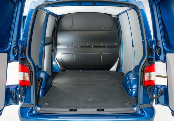 Volkswagen T5 Transporter BlueMotion Van UK-spec 2012 photos