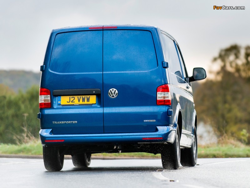 Volkswagen T5 Transporter BlueMotion Van UK-spec 2012 photos (800 x 600)