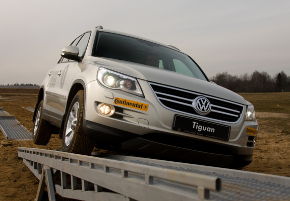 Images of Volkswagen Tiguan Track & Field 2008–11