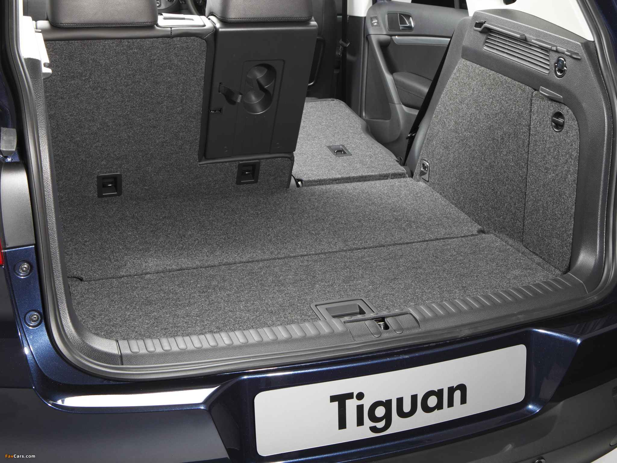 Images of Volkswagen Tiguan Sport & Style AU-spec 2011 (2048 x 1536)