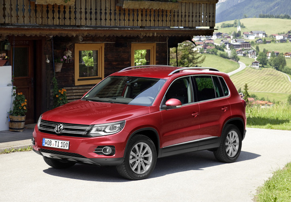 Images of Volkswagen Tiguan Track & Style 2011