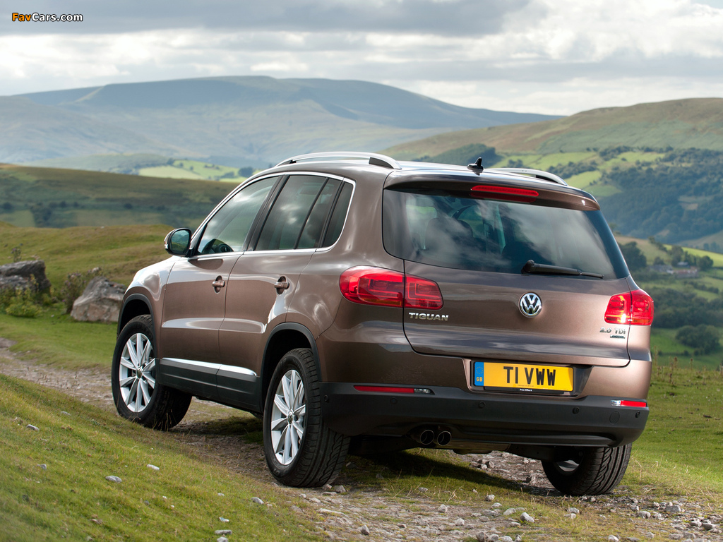 Images of Volkswagen Tiguan Sport & Style UK-spec 2011 (1024 x 768)