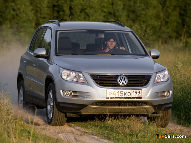 Photos of Volkswagen Tiguan Track & Field 2008–11 (640 x 480)