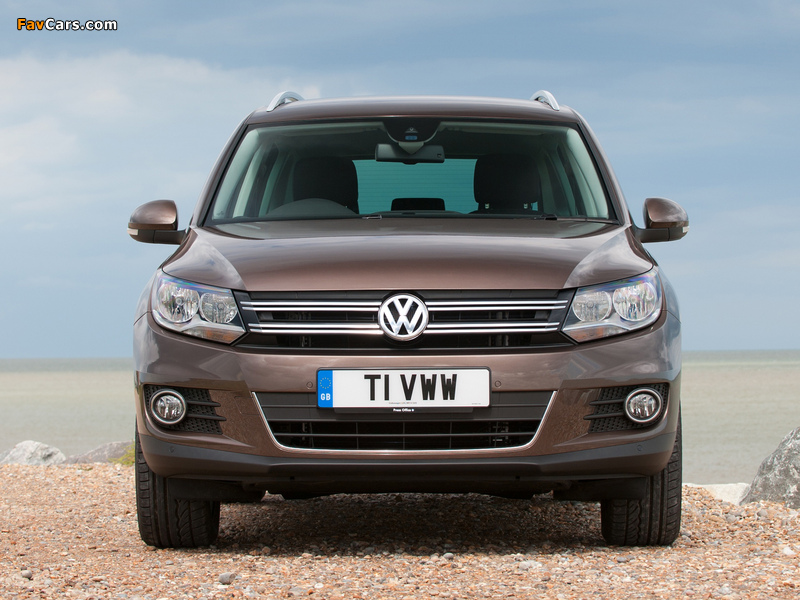 Pictures of Volkswagen Tiguan Sport & Style UK-spec 2011 (800 x 600)