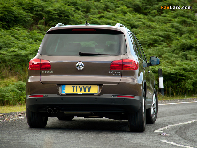 Pictures of Volkswagen Tiguan Sport & Style UK-spec 2011 (640 x 480)