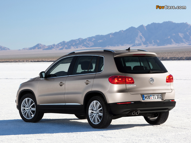 Pictures of Volkswagen Tiguan Sport & Style 2011 (640 x 480)