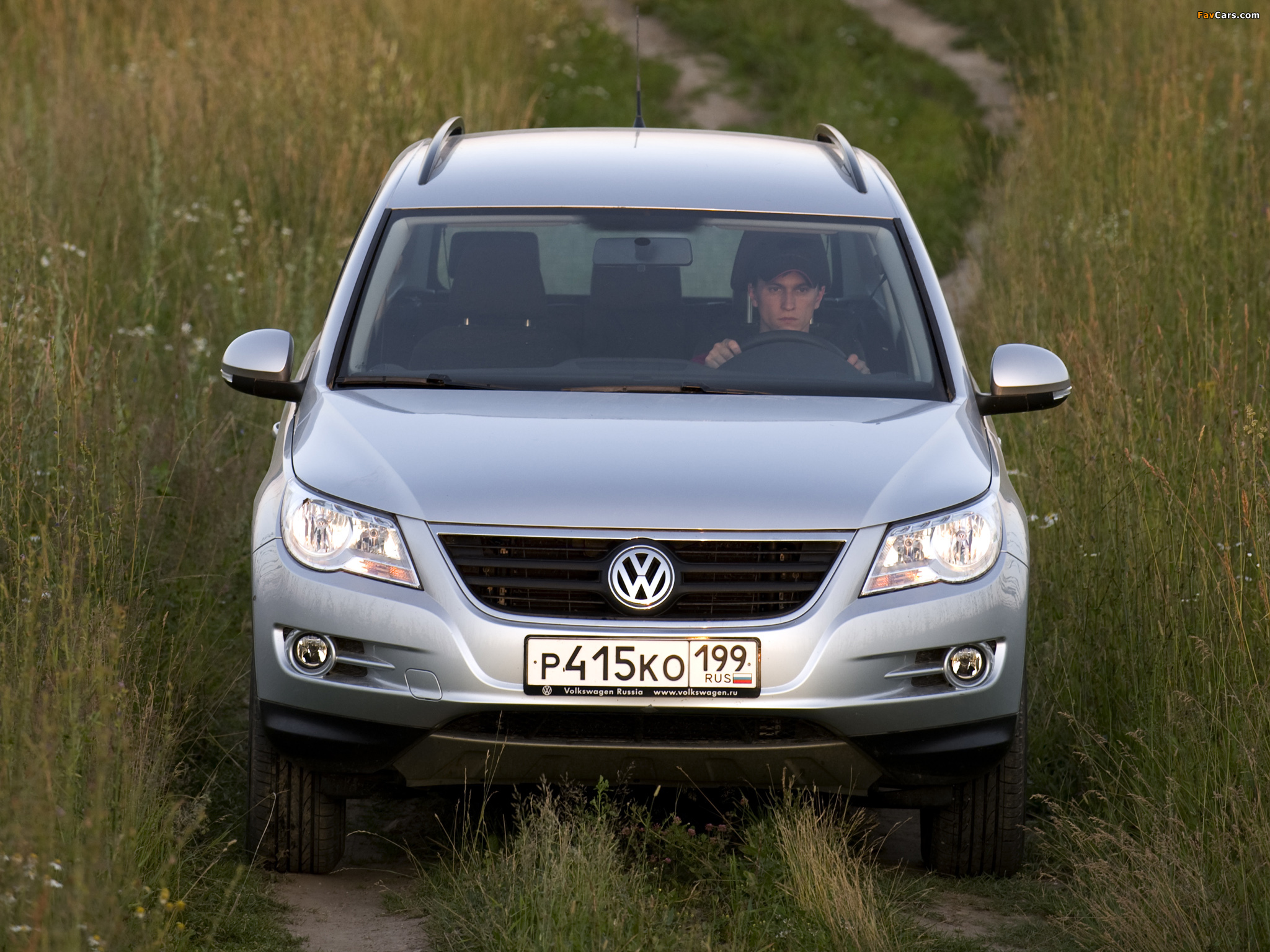 Volkswagen Tiguan Track & Field 2008–11 images (2048 x 1536)