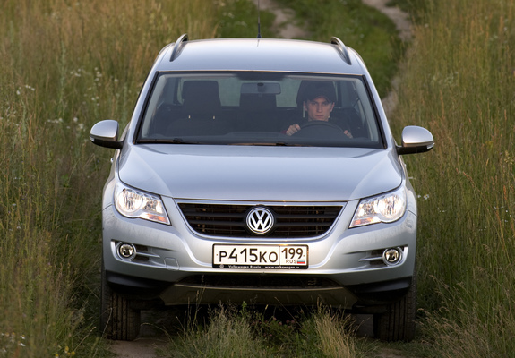 Volkswagen Tiguan Track & Field 2008–11 images